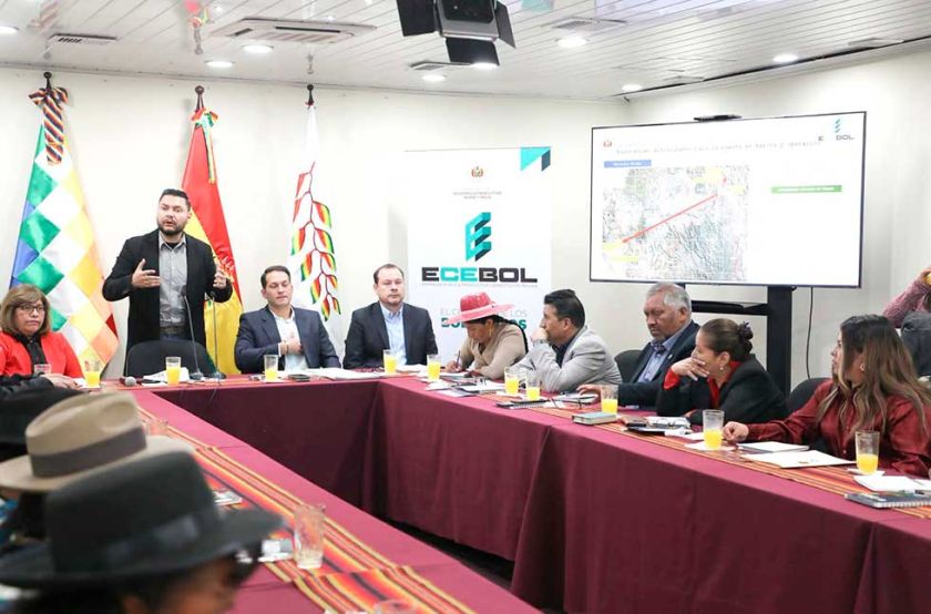 Definirán acciones para garantizar funcionamiento de la fábrica de cemento