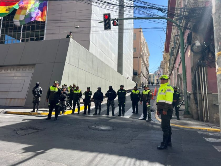 La Paz: Policía despliega 1.800 efectivos por visita del presidente chileno