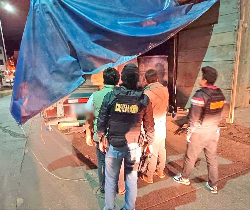 Sucre: Aprehenden a 2 adolescentes por acopio de gasolina