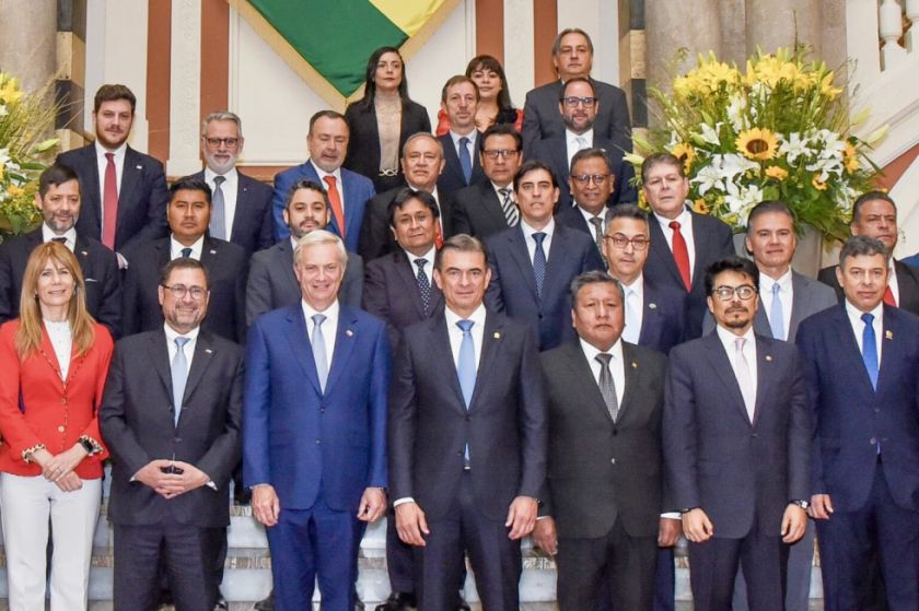 Gobierno impulsa la reactivación del cruce ferroviario Avaroa-Ollagüe