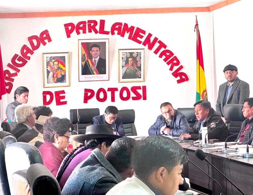 Brigada Parlamentaria anuncia seguimiento a acuerdos con Chile