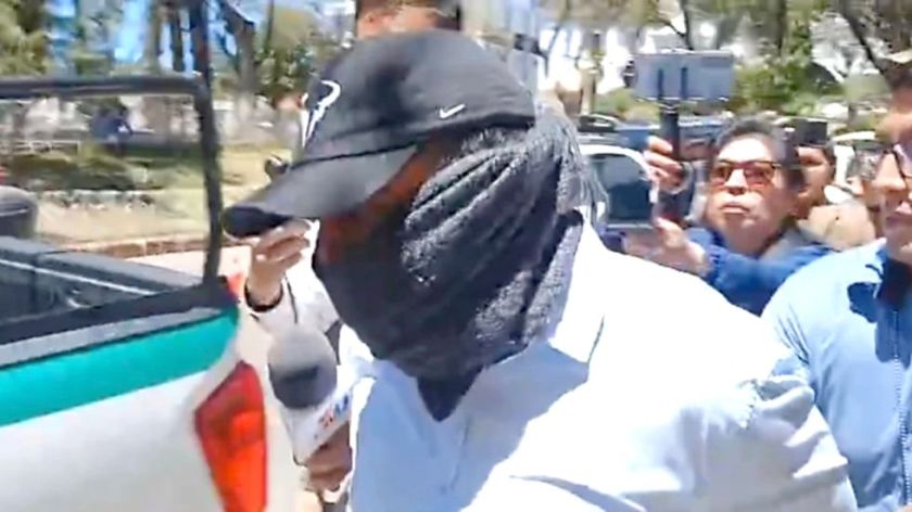Edecán afirma que Roger Mariaca le entregó dinero para comprar una casa