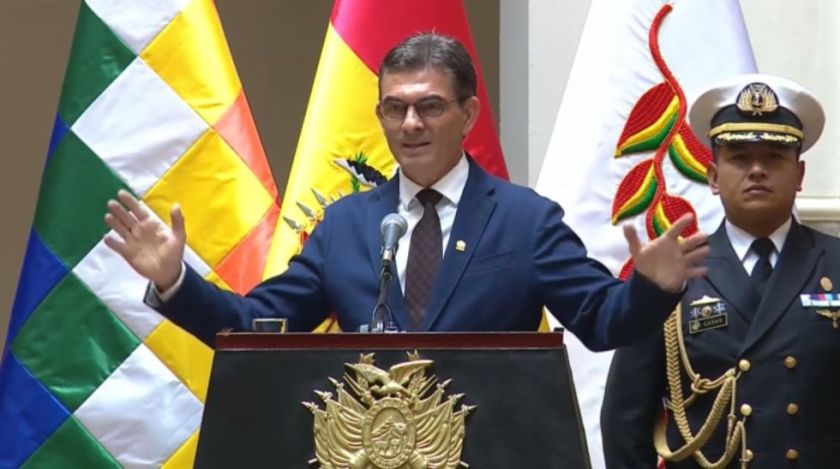 Rodrigo Paz promulga ley para prescribir depósitos judiciales