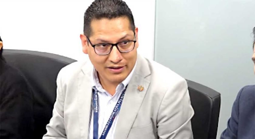 Acusan al senador Ortiz de cobros en el Senasag