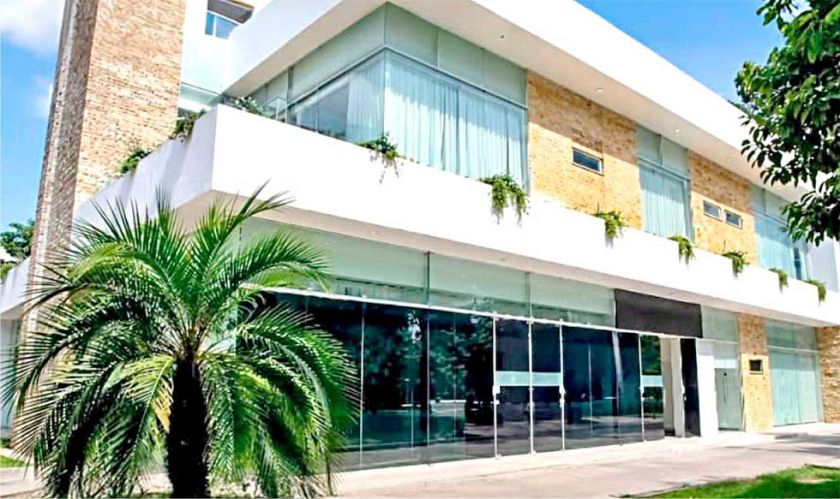 YPFB: Gastaron millones en una casa tipo hotel