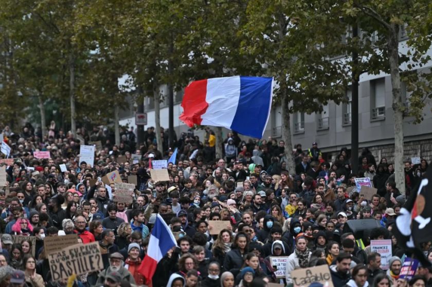 Francia: Manifestaciones y disturbios en varias ciudades francesas se intensifican