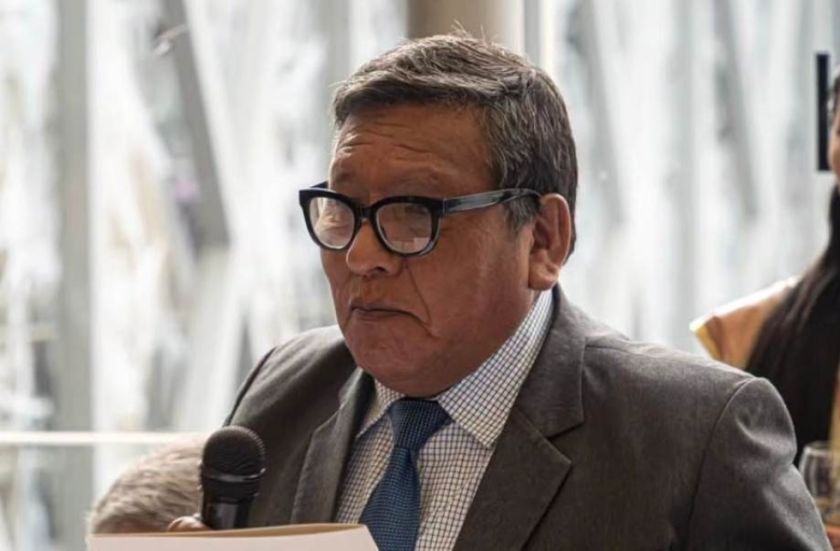 Canciller plantea una política exterior para una mejor relación con Chile