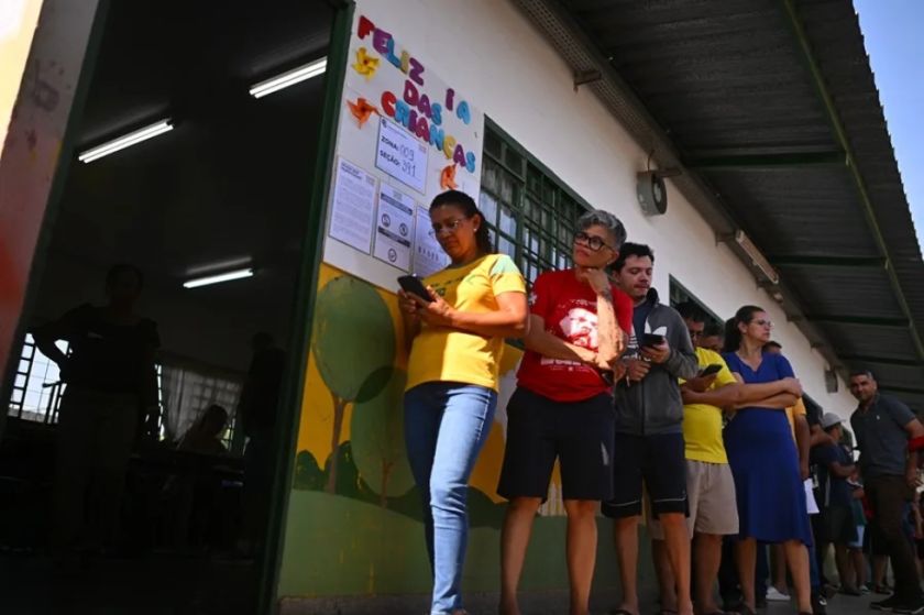 Brasil vota en la segunda vuelta de las elecciones presidenciales