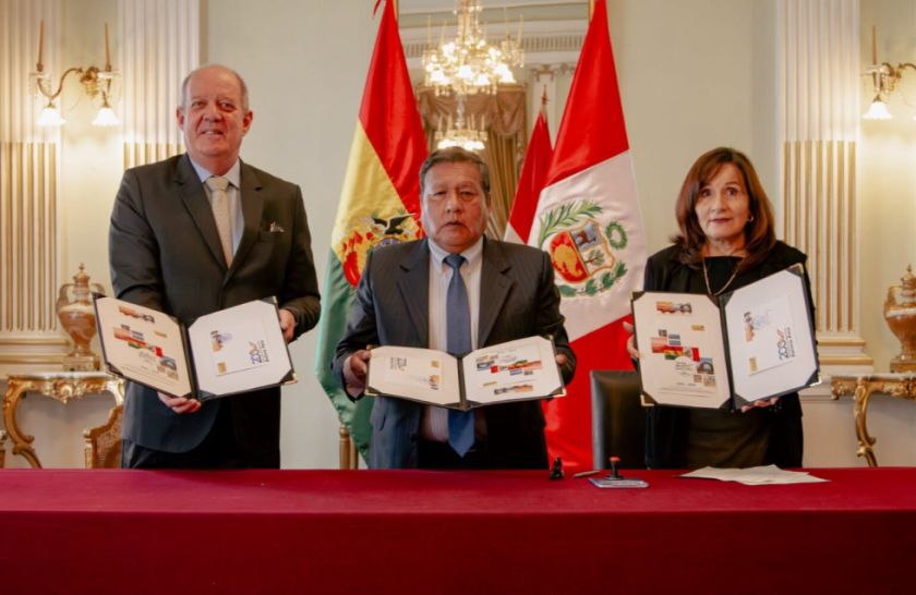 Bolivia y Perú lanzan sello postal especial por los 200 años de relaciones diplomáticas