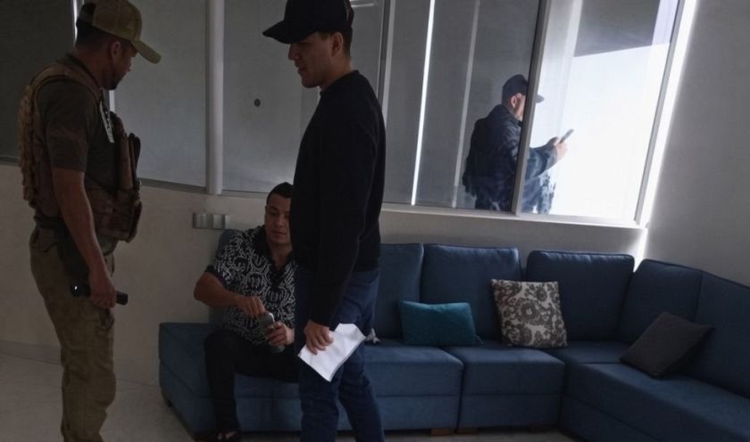 Aprehenden a uno de los hijos del exalcalde Jhonny Fernández durante allanamiento