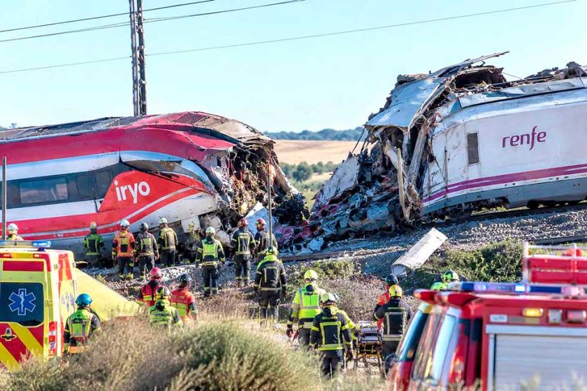 Tragedia en España: Choque de trenes deja al menos 68 fallecidos 