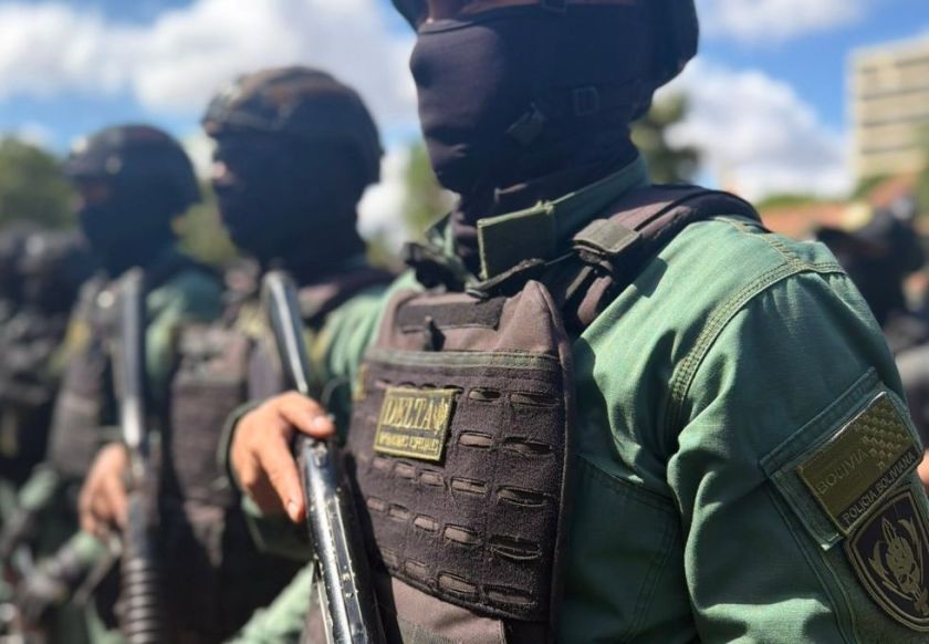 Operativo en Santa Cruz: Aprehenden a una persona vinculada al exfiscal Roger Mariaca
