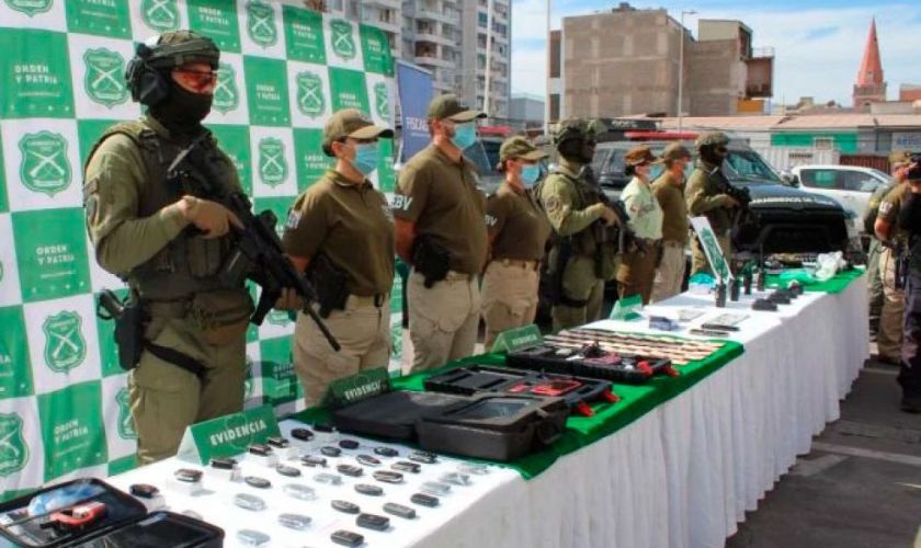 Desbaratan una banda que robaba autos en Chile a encargo vía WhatsApp desde Bolivia