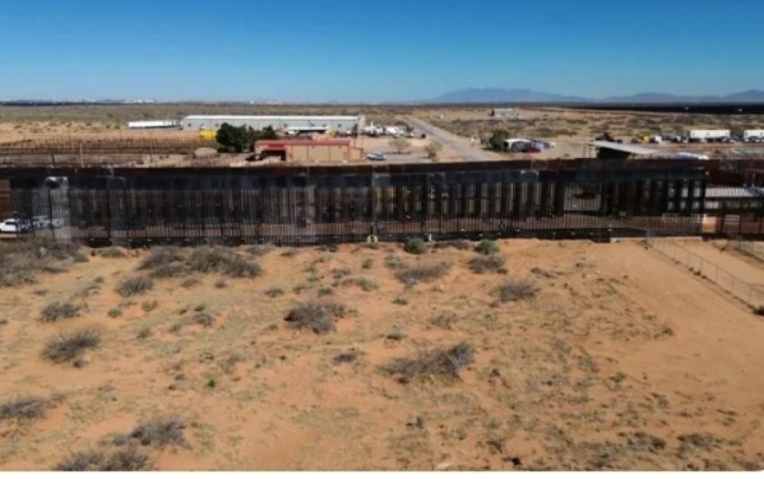México advierte que la frontera con EE.UU. no puede modificarse por decisión de Texas