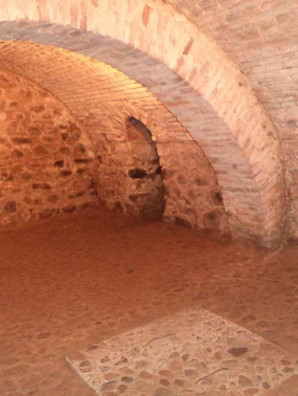 Un sector de la catacumba del templo de La Merced.