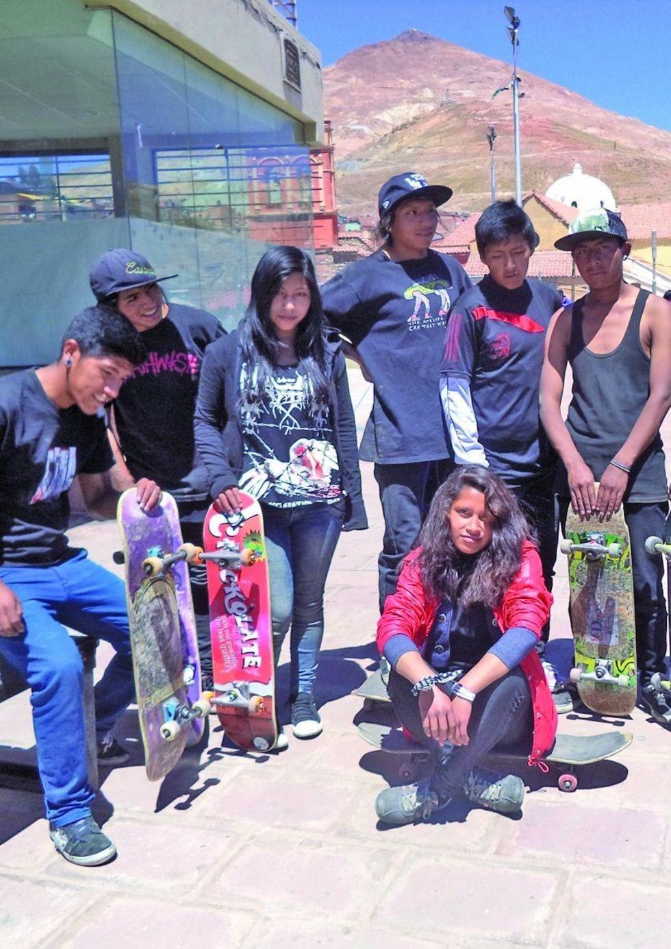 El grupo que demostró patinaje.
