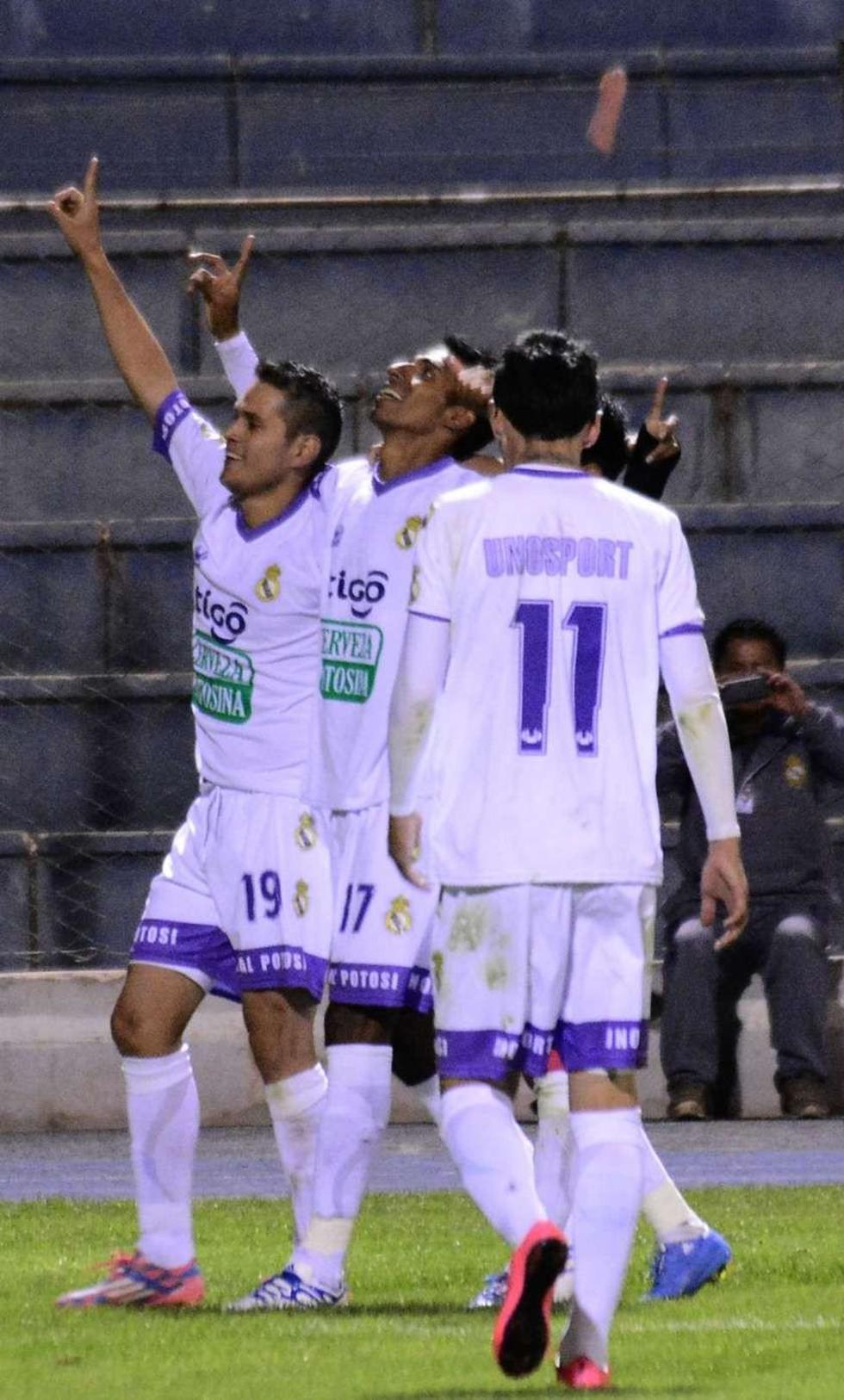 Real golea a un apagado Ciclón