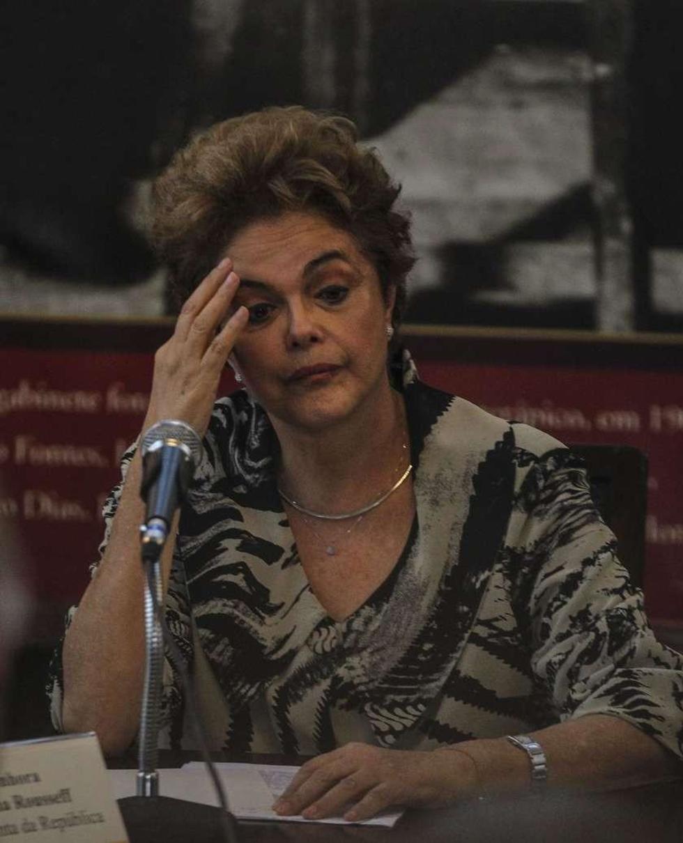 La presidenta brasileña Dilma Rousseff convocó a su gabinete para evaluar la situación.