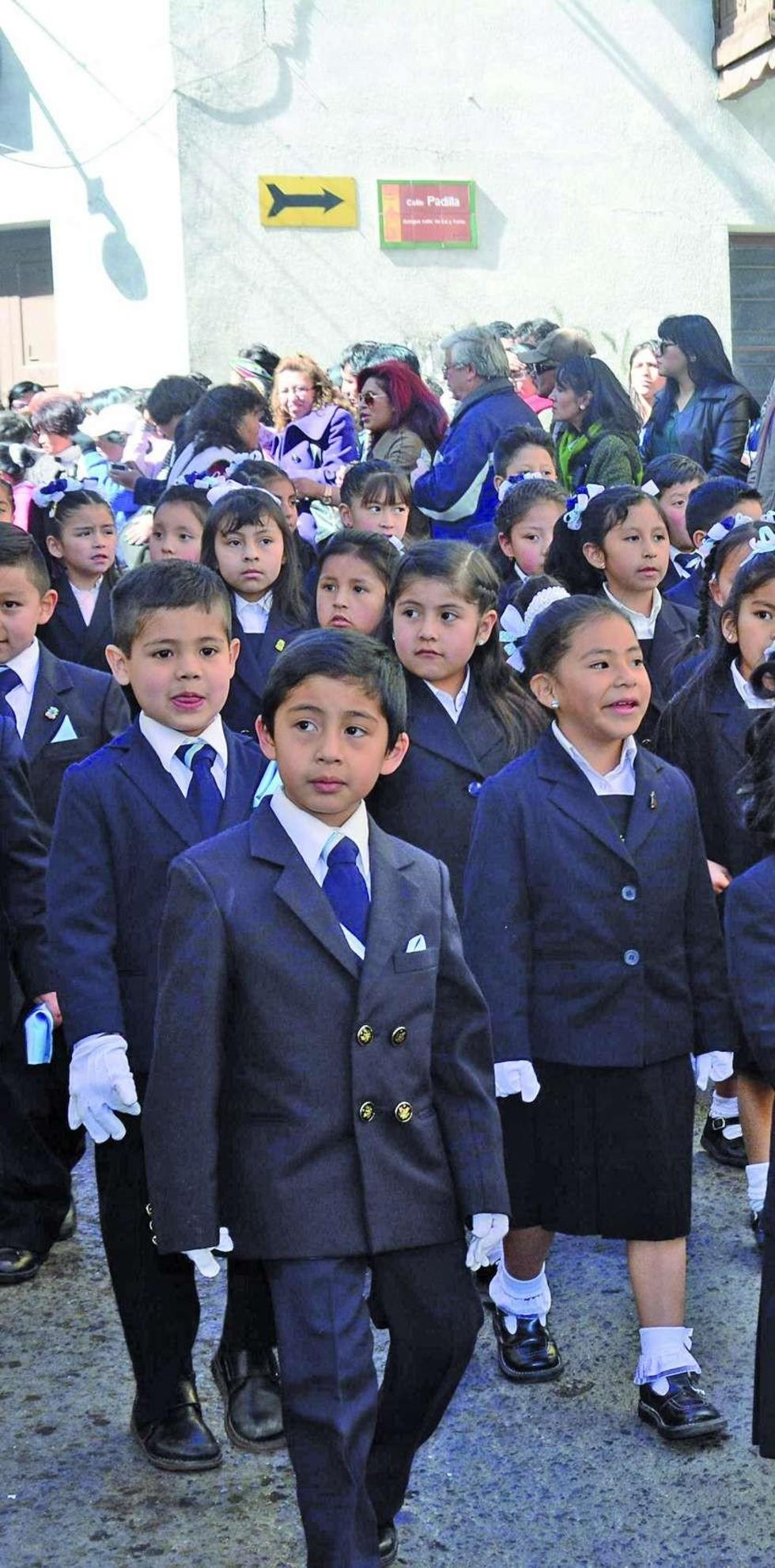 Los niños en el desfile.
