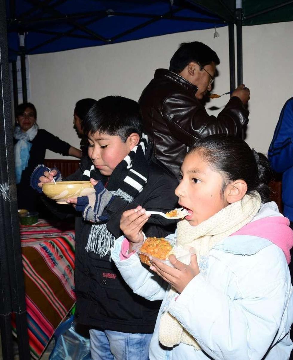 Los niños gustaron de las ofertas gastronómicas.