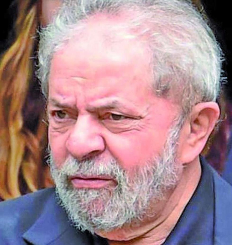 Presentan cargos por corrupción contra expresidente Lula da Silva