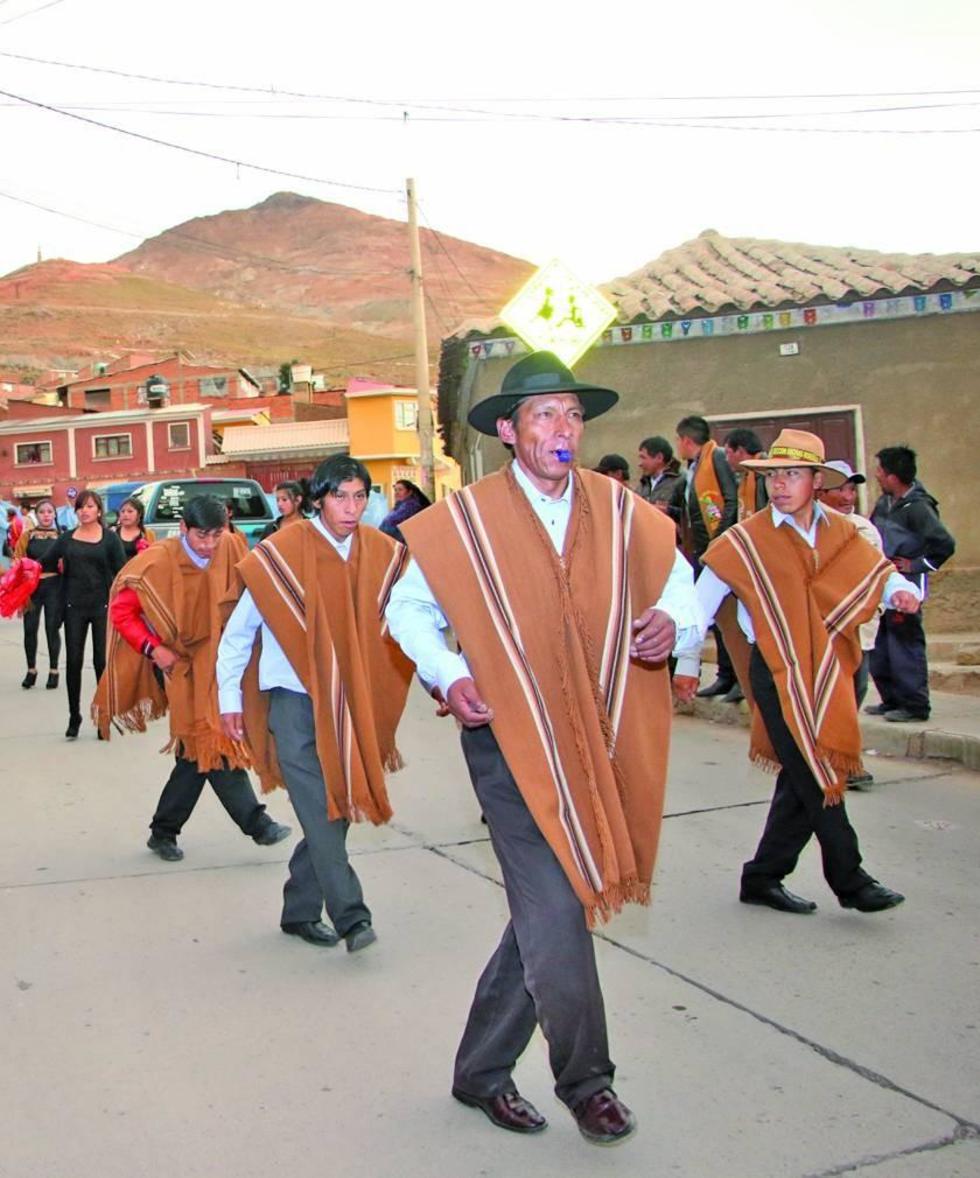 Los ensayos de las fraternidades se desarrollaron ayer.