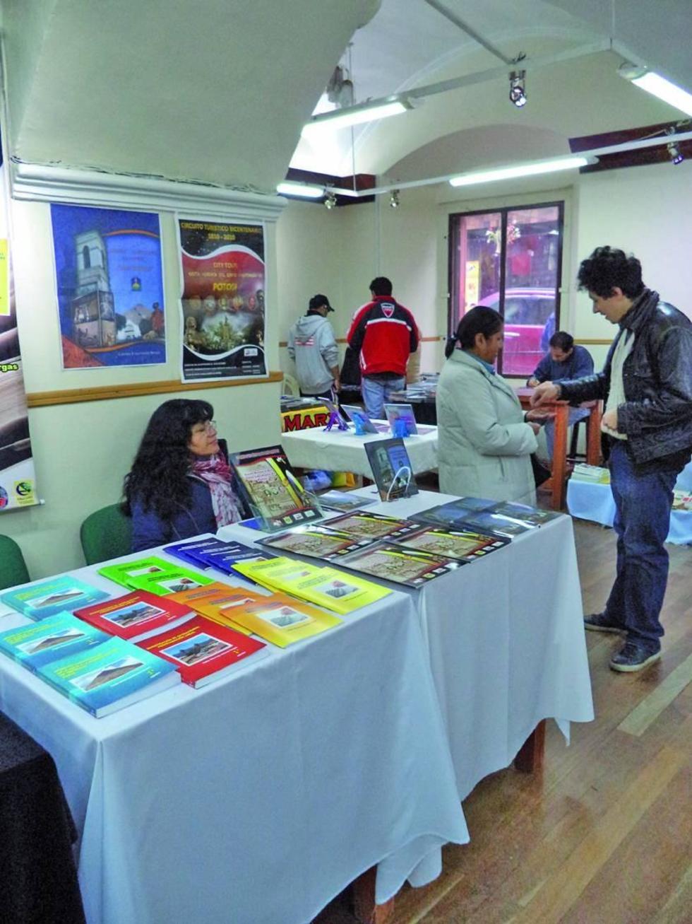 Los escritores estarán en la cita de La Paz.
