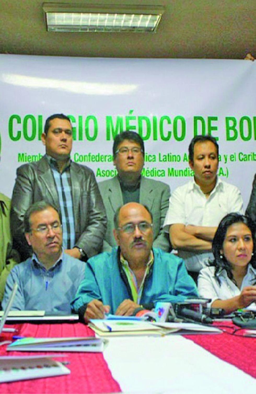 Los médicos condicionan su participación  en el diálogo