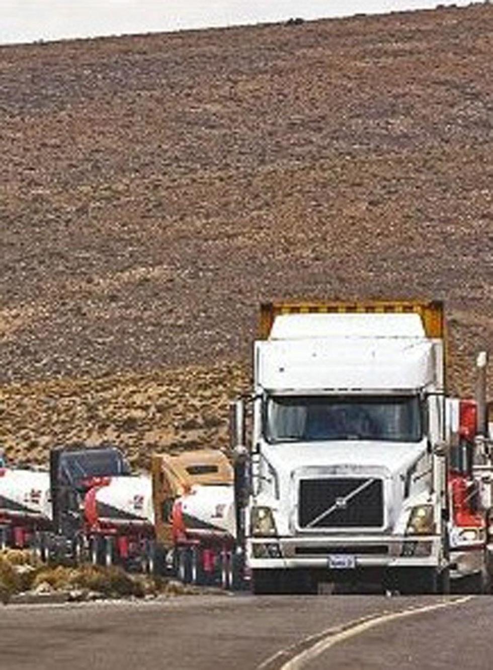 Transporte pierde 180 mil dólares al día por paro en aduana chilena