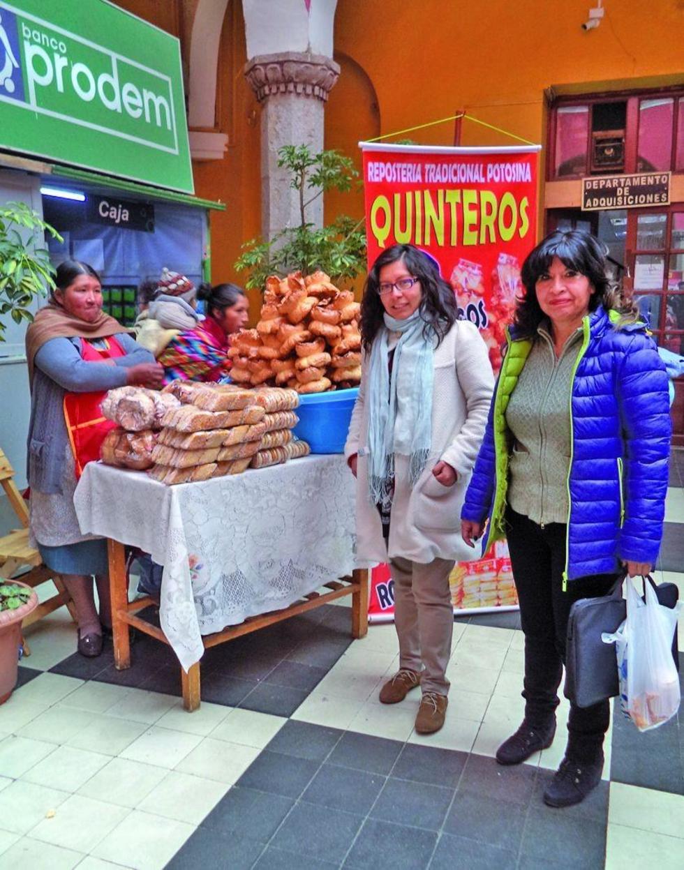 El recorrido por los puestos de las ofertas.