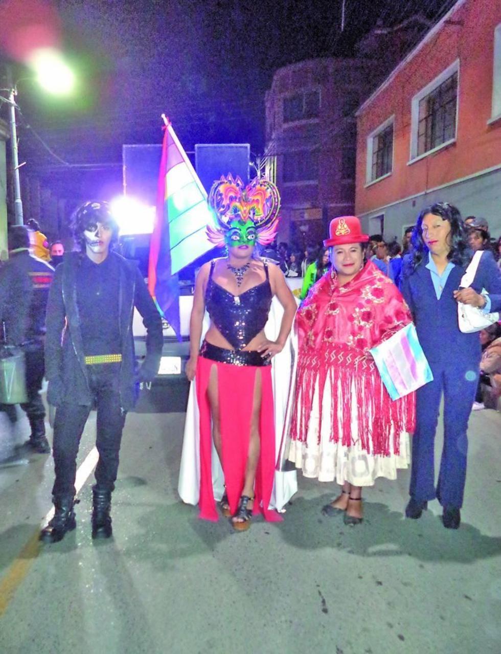 Los primeros miembros que participaron en la marcha.
