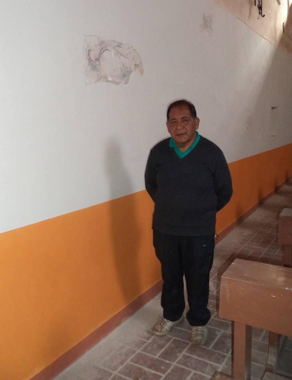 Gustavo Rivero quiere darle más belleza con las pinturas murales.