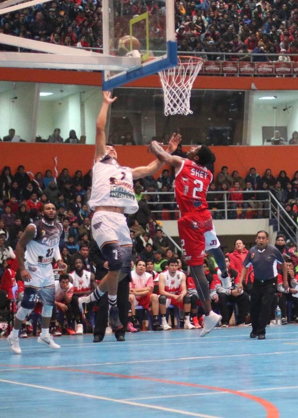 Pichincha parte de visitante y Calero de local en la Libobasquet
