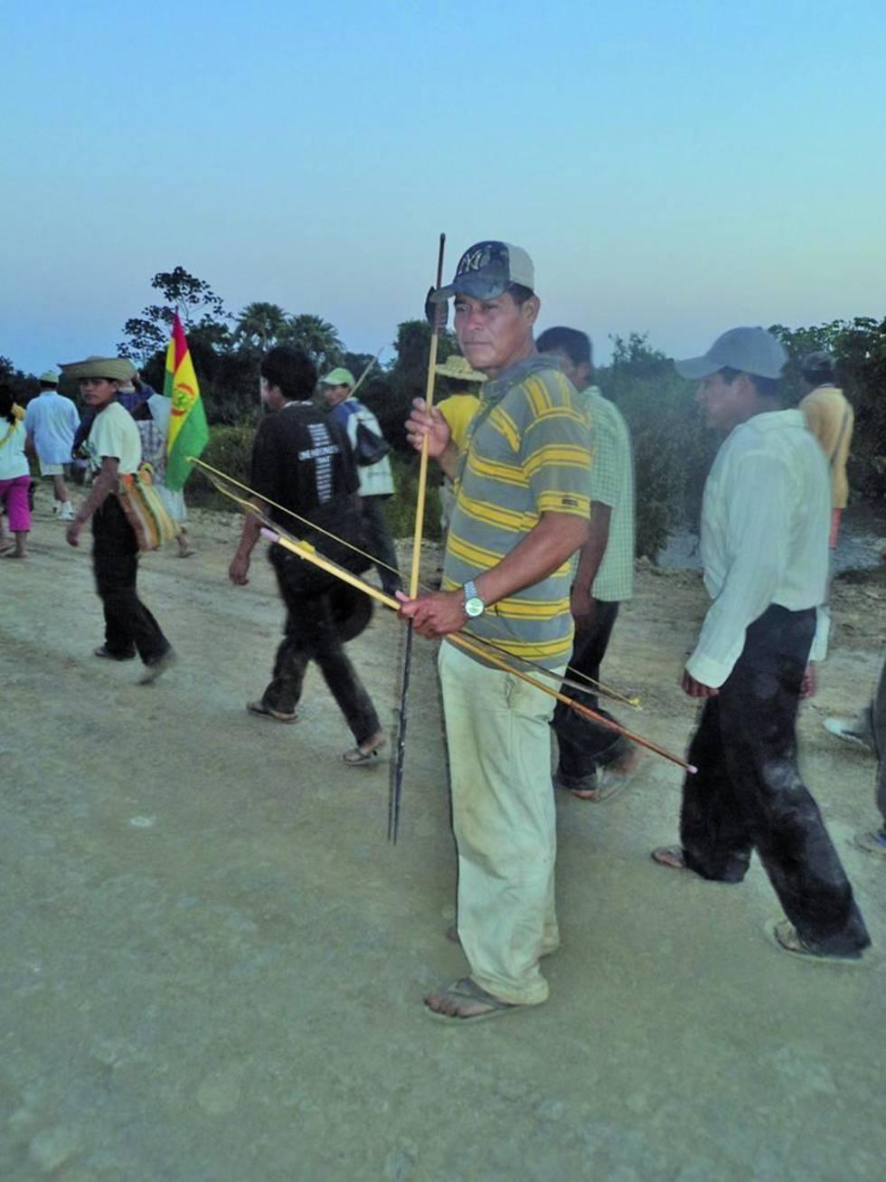 Indígenas del Tipnis defenderan su tierra con arcos y flechas