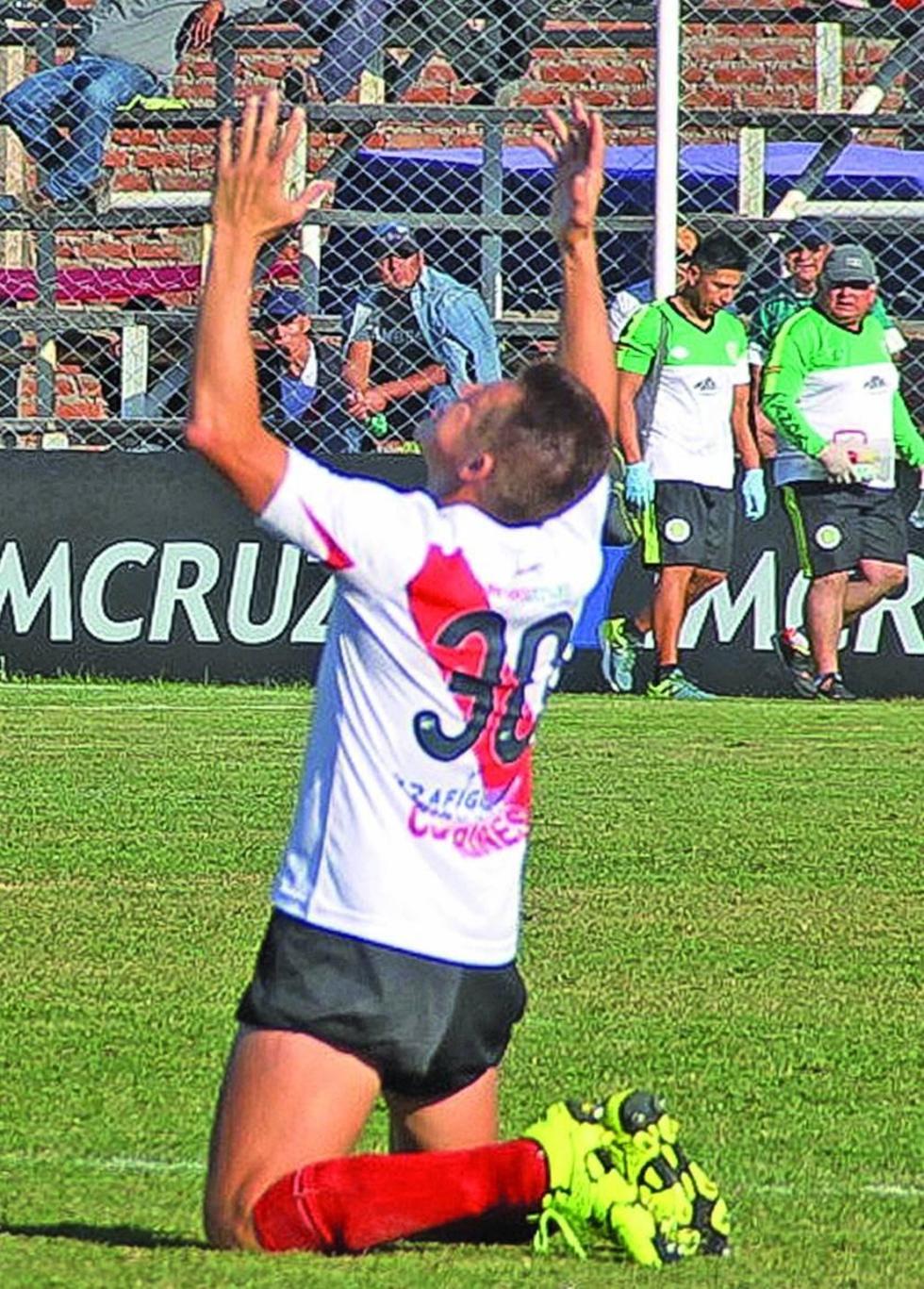 Nacional Potosí gana a Petrolero y sale del fondo de la tabla