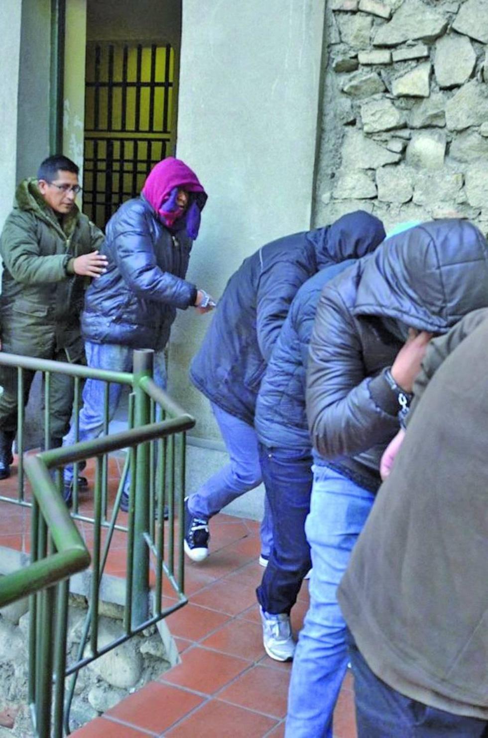 Envían a prisión a acusados por muerte de un universitario