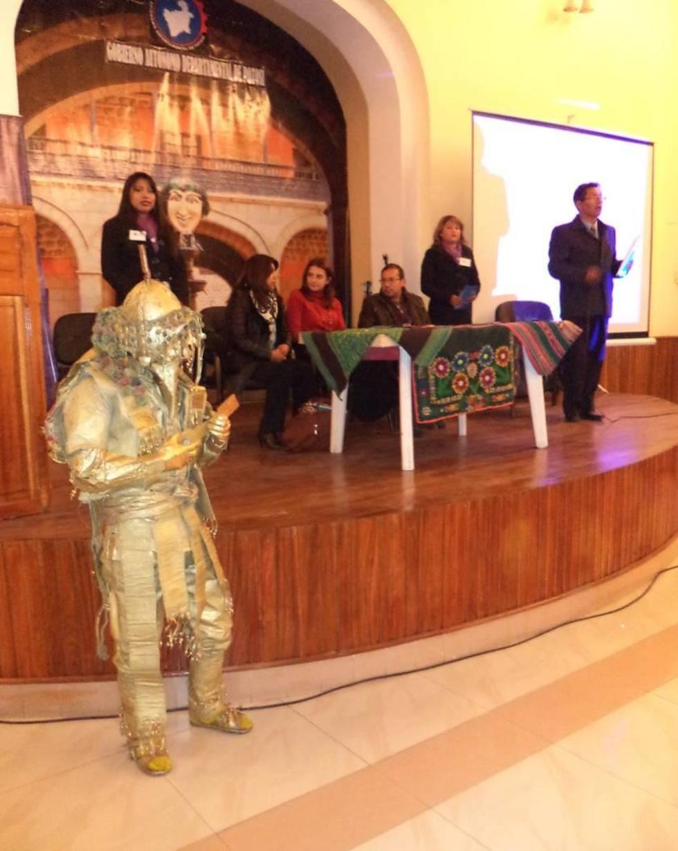 El acto que dio inicio a la exposición y actividades culturales.