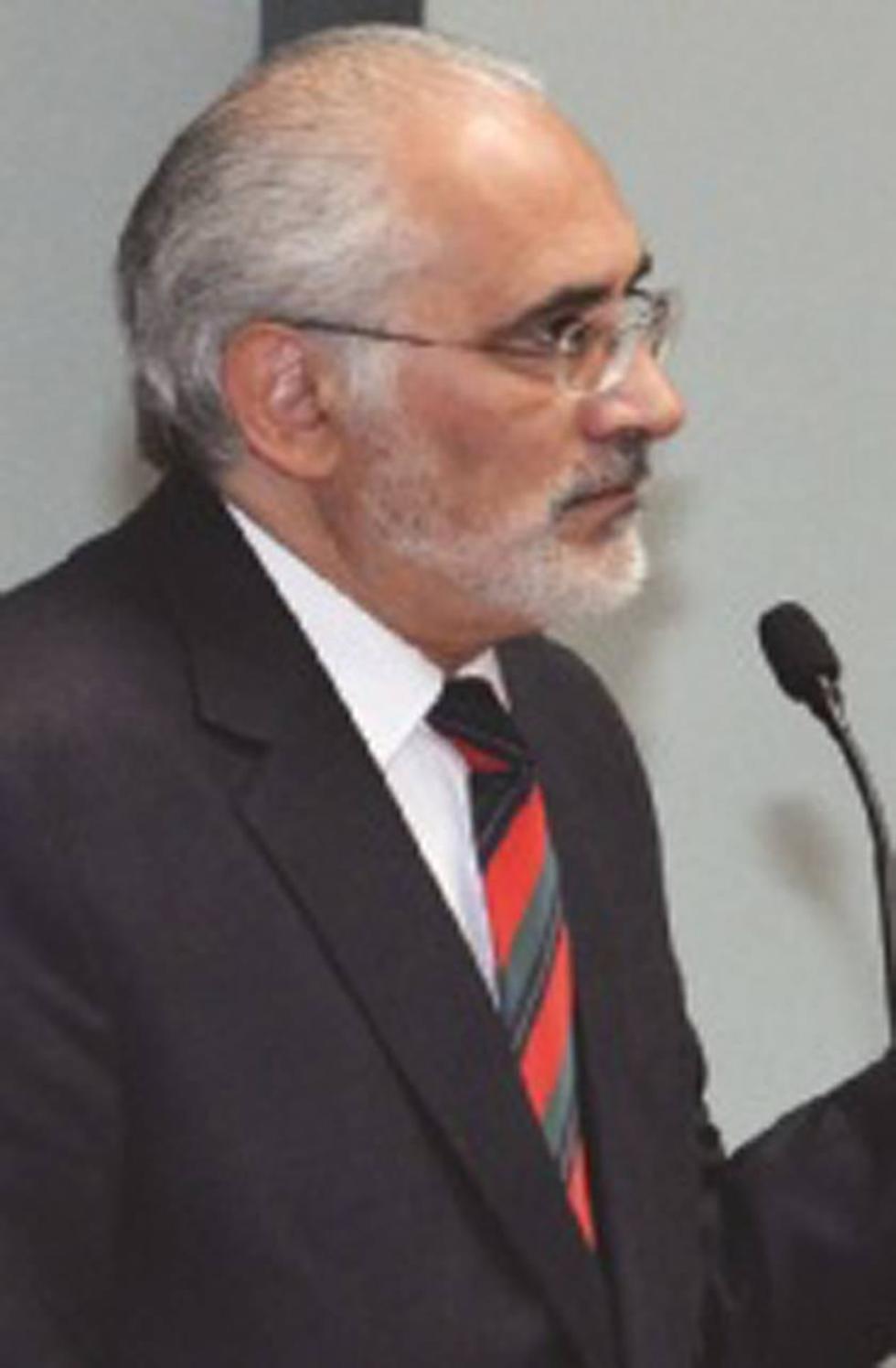 Carlos Mesa.