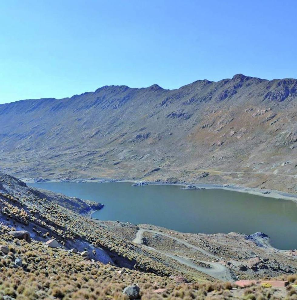 El agua de las lagunas será distribuida hasta finales de diciembre