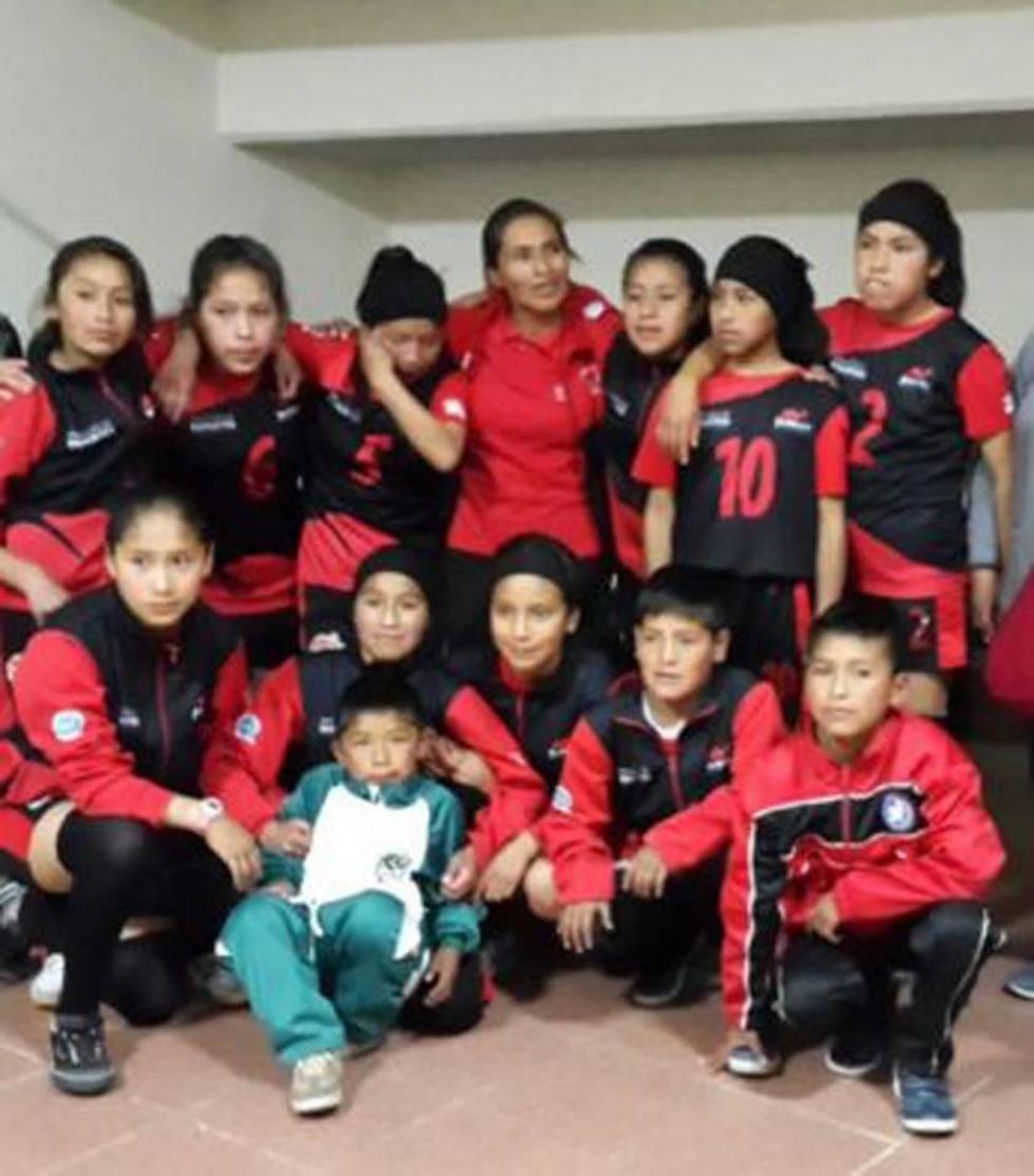 Los equipos de la Villa Imperial festejan su clasificación.