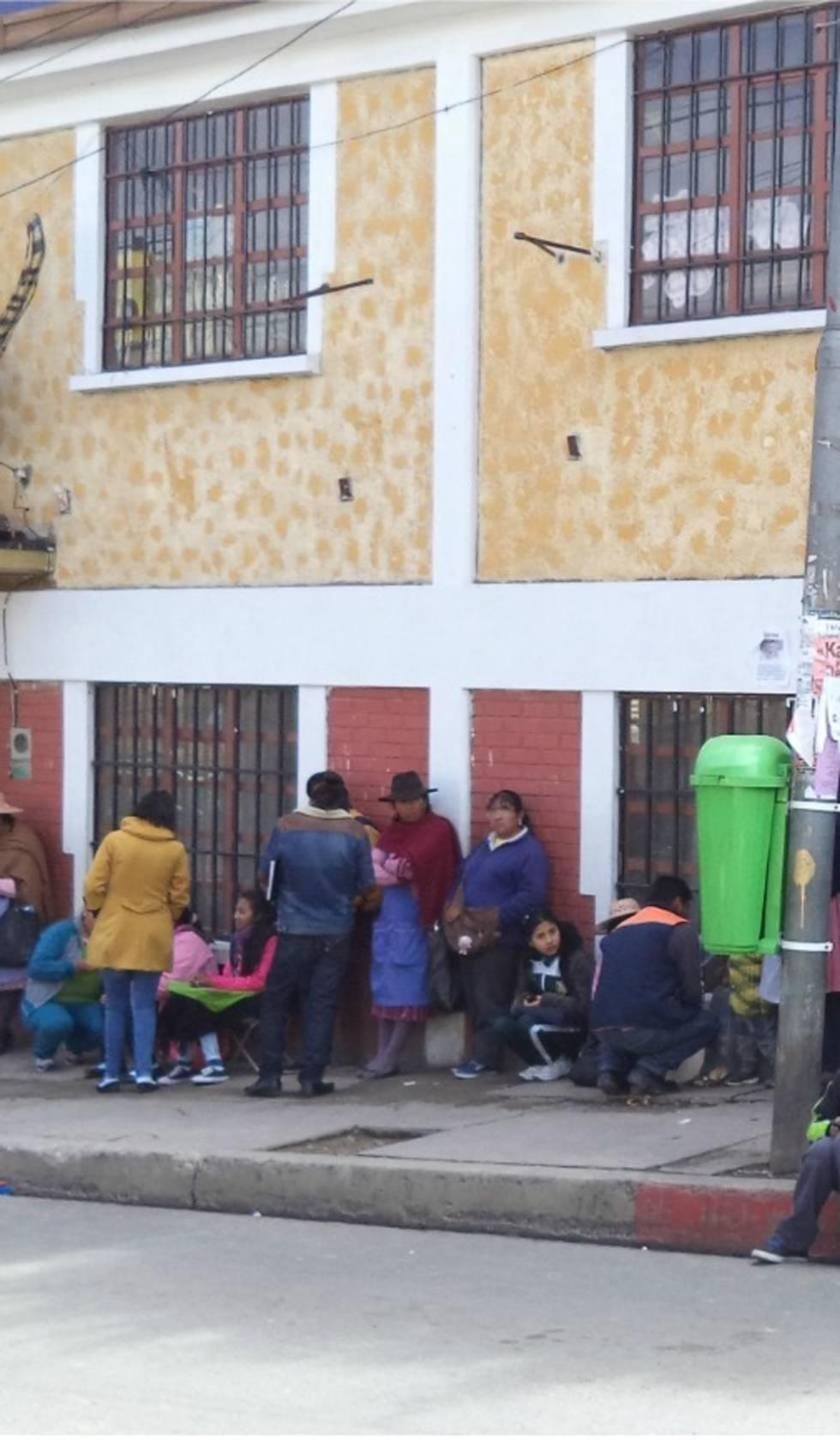 Preinscripción escolar inicia con la entrega de los formularios