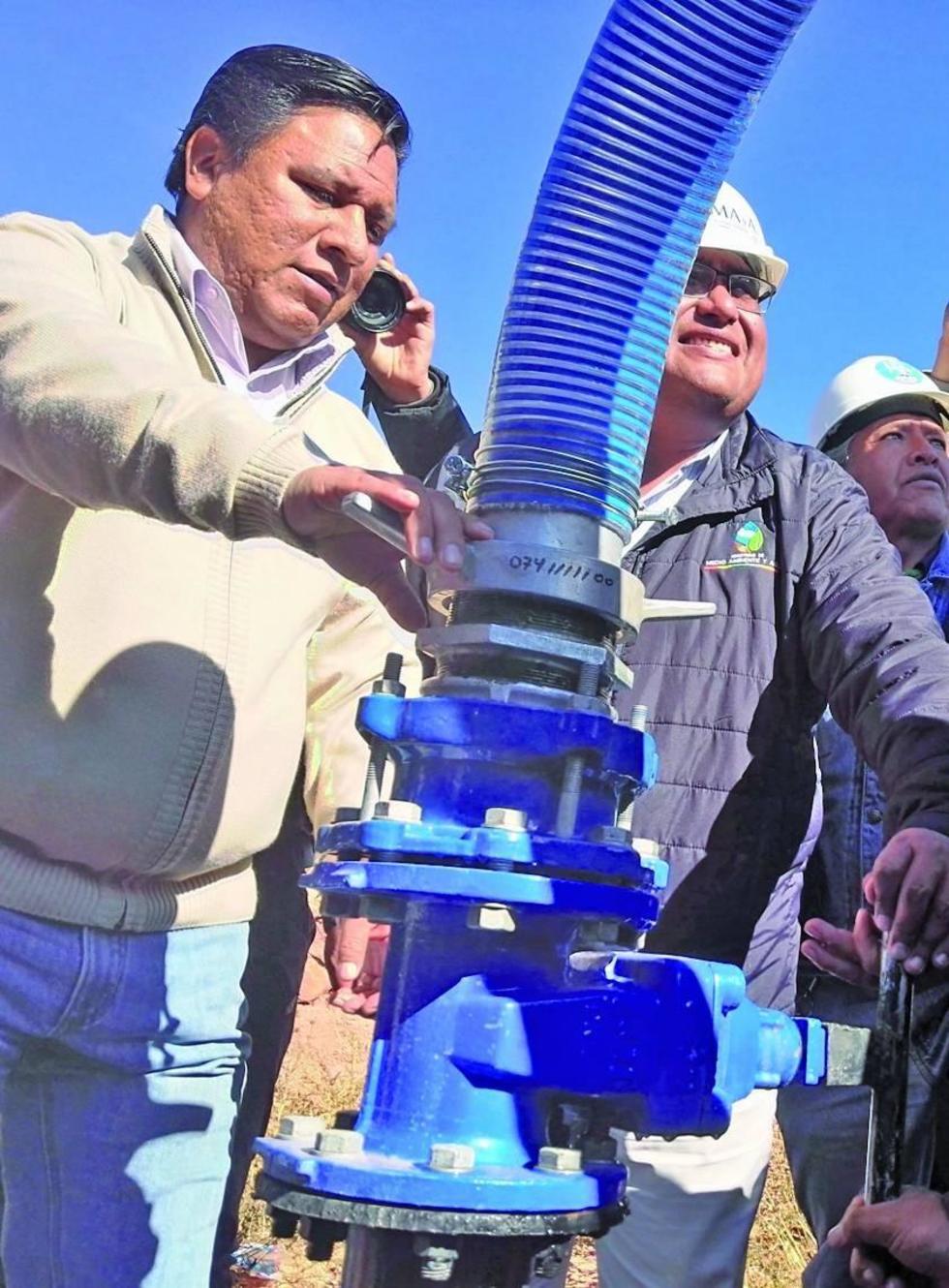 La aducción del agua La Palca.