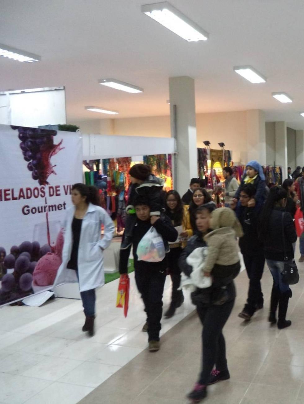 Feipobol inicia con ofertas en varios rubros y mucha diversión