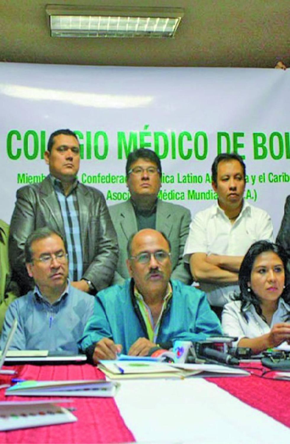 Médicos rechazan el pedido de suspender medidas de presión
