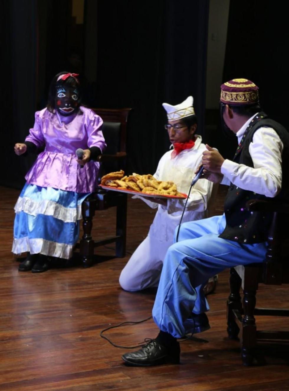 El momento del chocolateo y buñueleo.