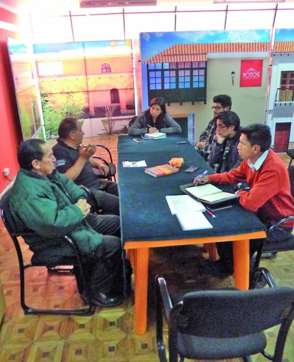 La primera reunión desarrollada el lunes.