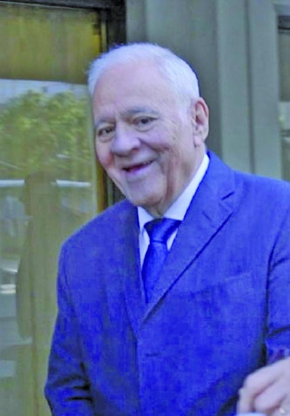 Goni afirma que su patrimonio es de 55.9 millones de dólares