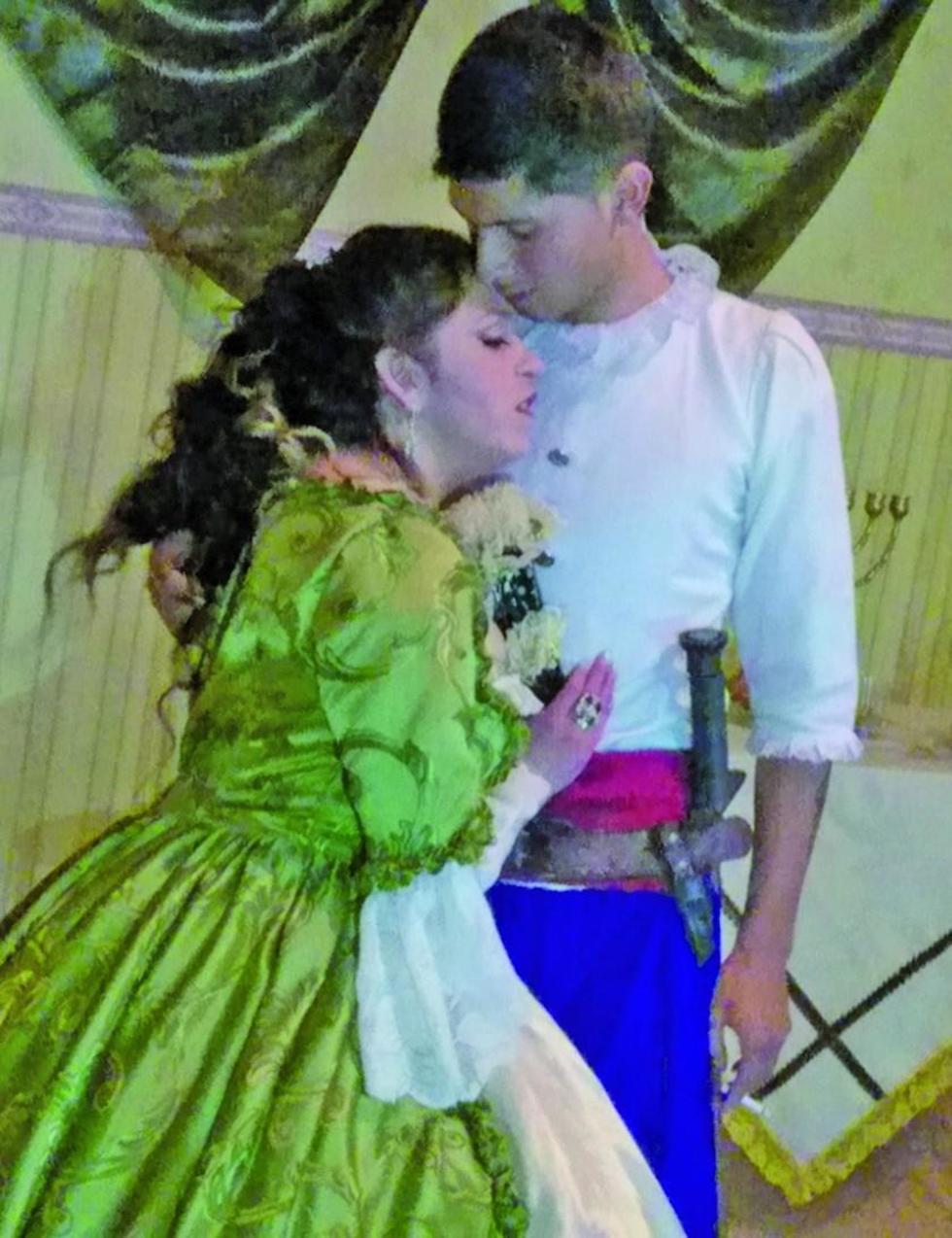 Los personajes de Magdalena Téllez y Pedro Arrechua.