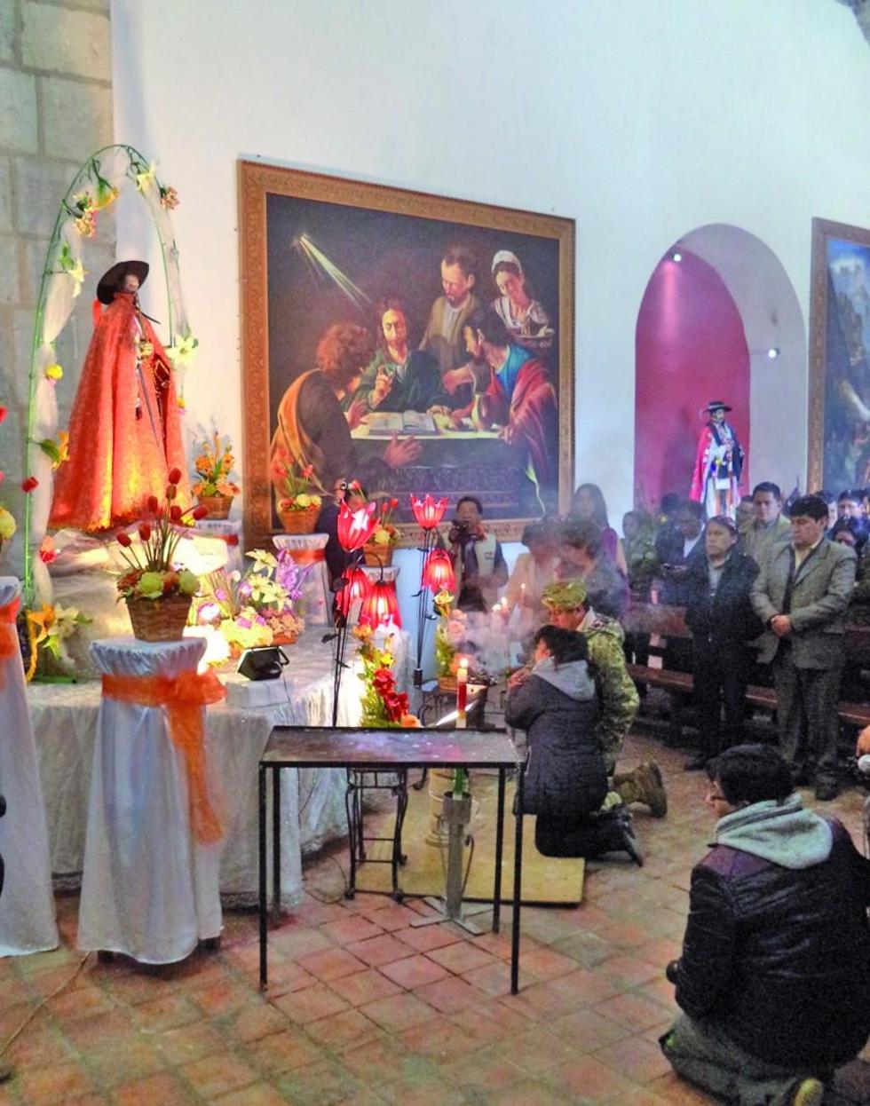 El acto del incienso al santo.