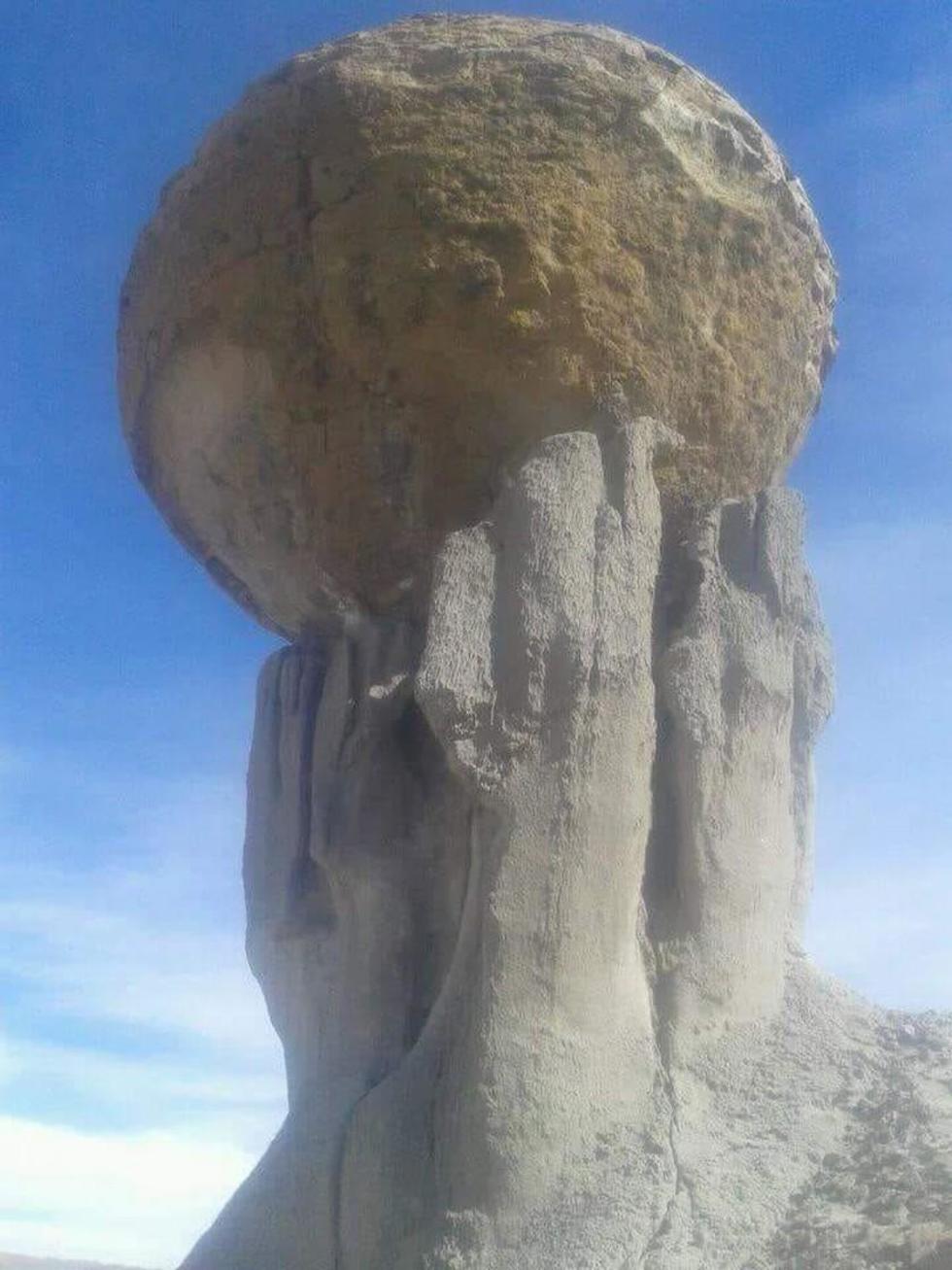 La figura que se parece a la copa del fútbol mundial.